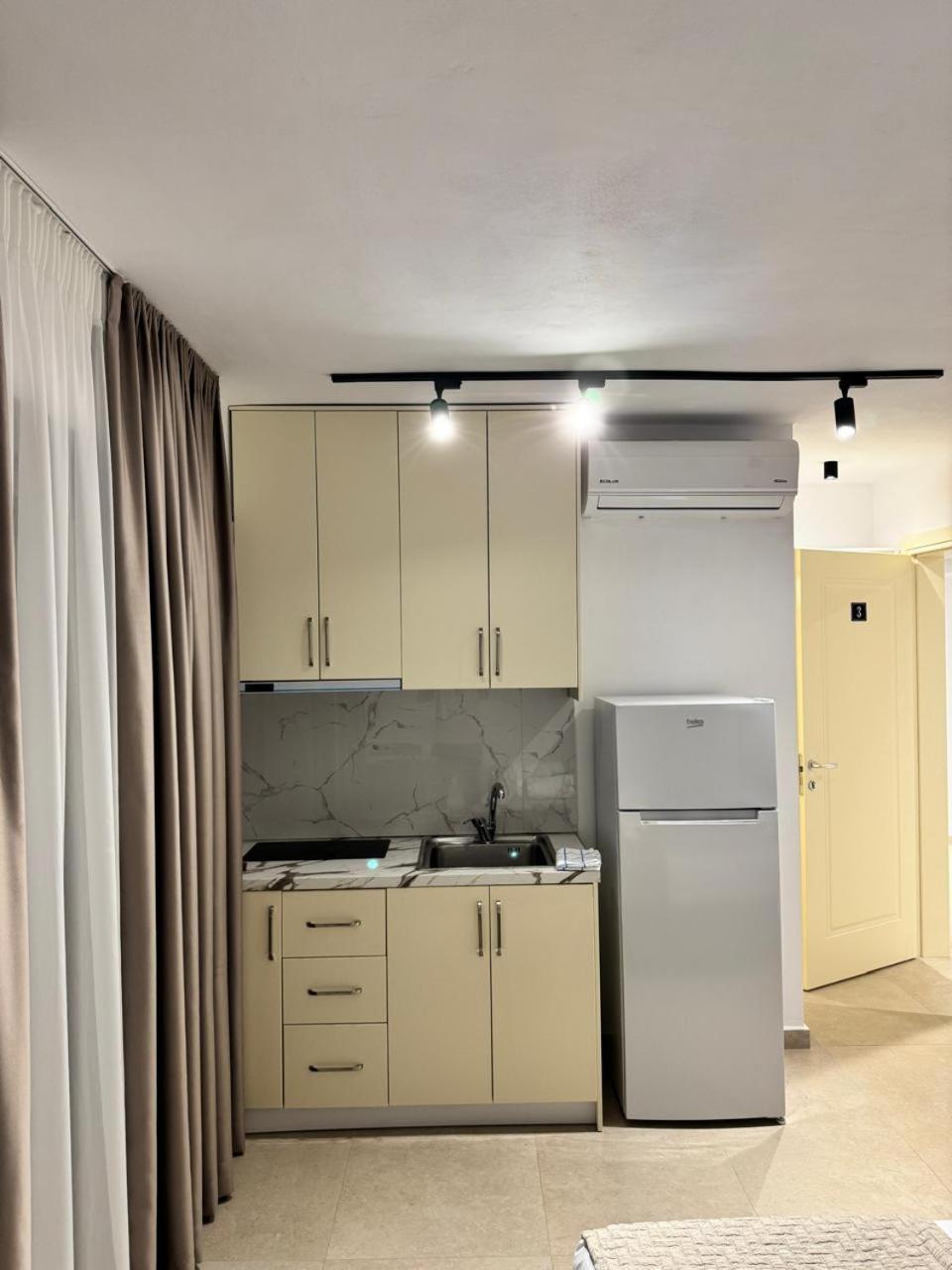 Studio Taraj Ksamil Ngoại thất bức ảnh